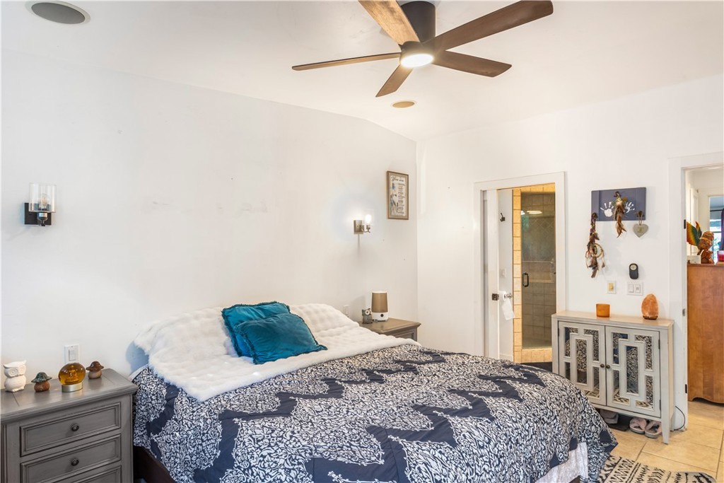 1027 Live Oak Park Road South Fallbrook, CA 92028 - Photo 19 of 37