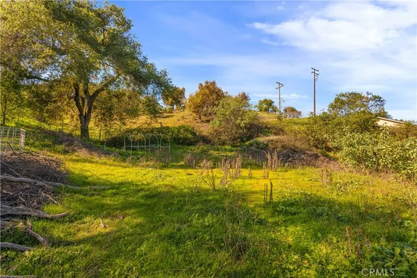 $889,000 | 1027 Live Oak Park Road South, Fallbrook, CA 92028