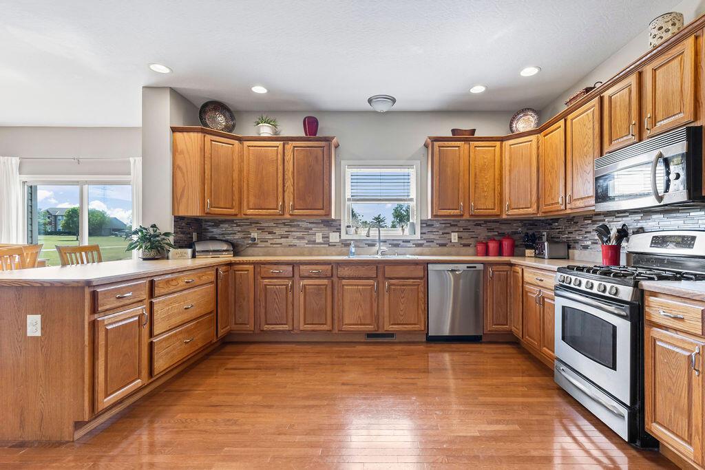 4656 Liberty Road Delaware, OH 43015 - Photo 10 of 39 Kitchen