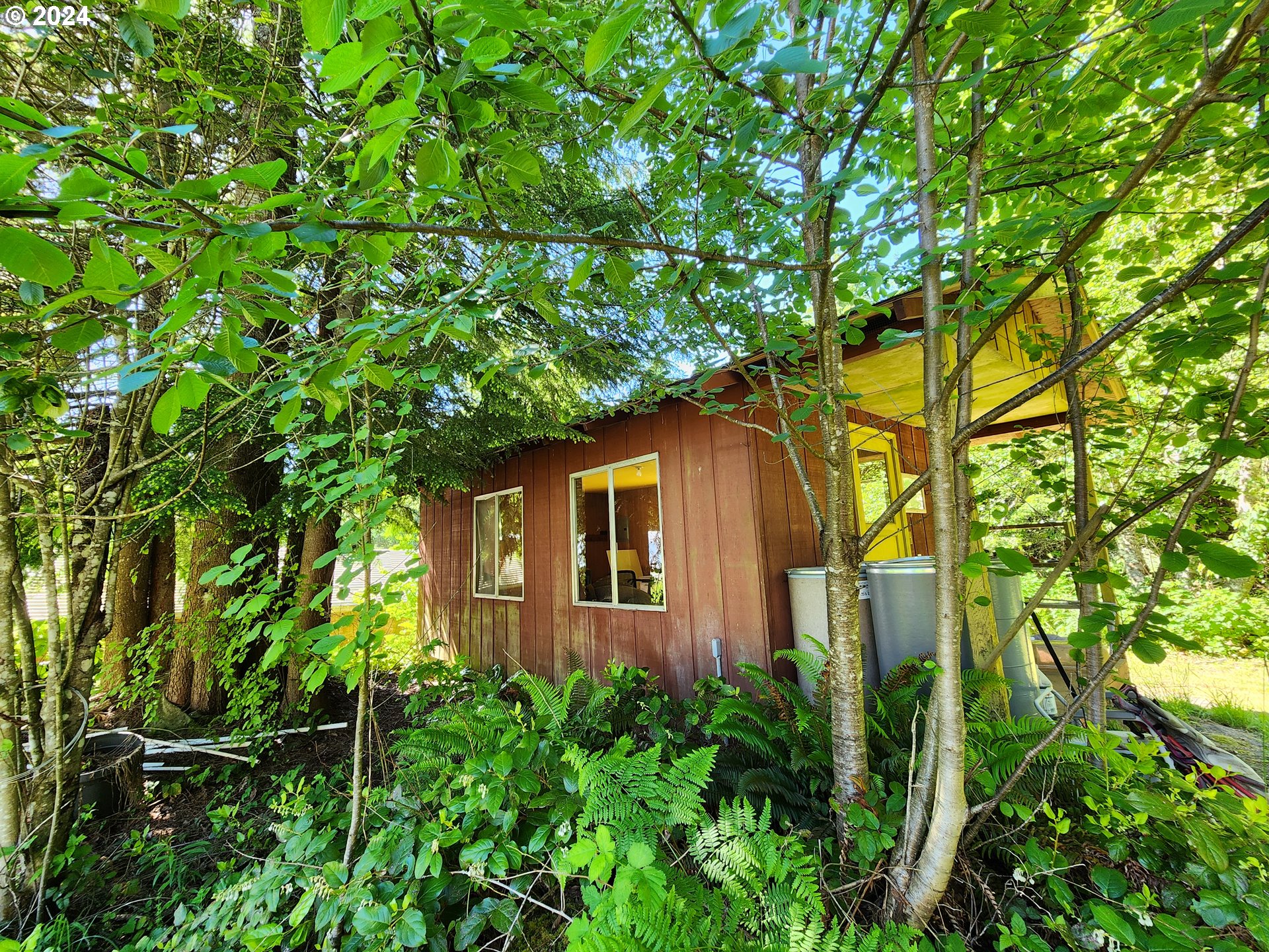 24361 South Upper Highland Road Colton, OR 97017 - Photo 31 of 47 a view of a house with a tree