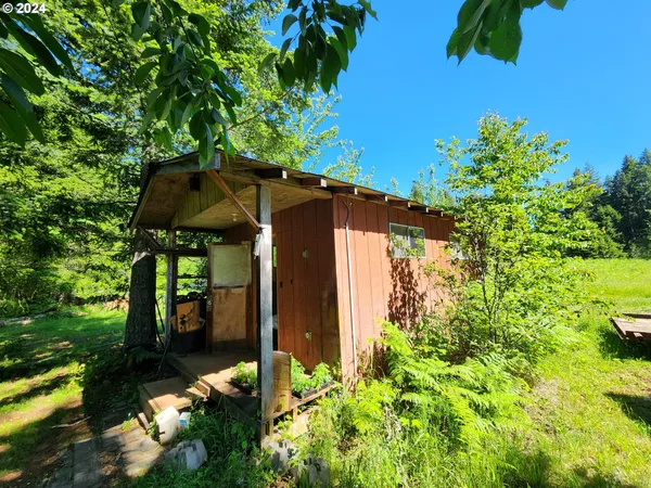 $796,000 | 24361 South Upper Highland Road, Colton, OR 97017