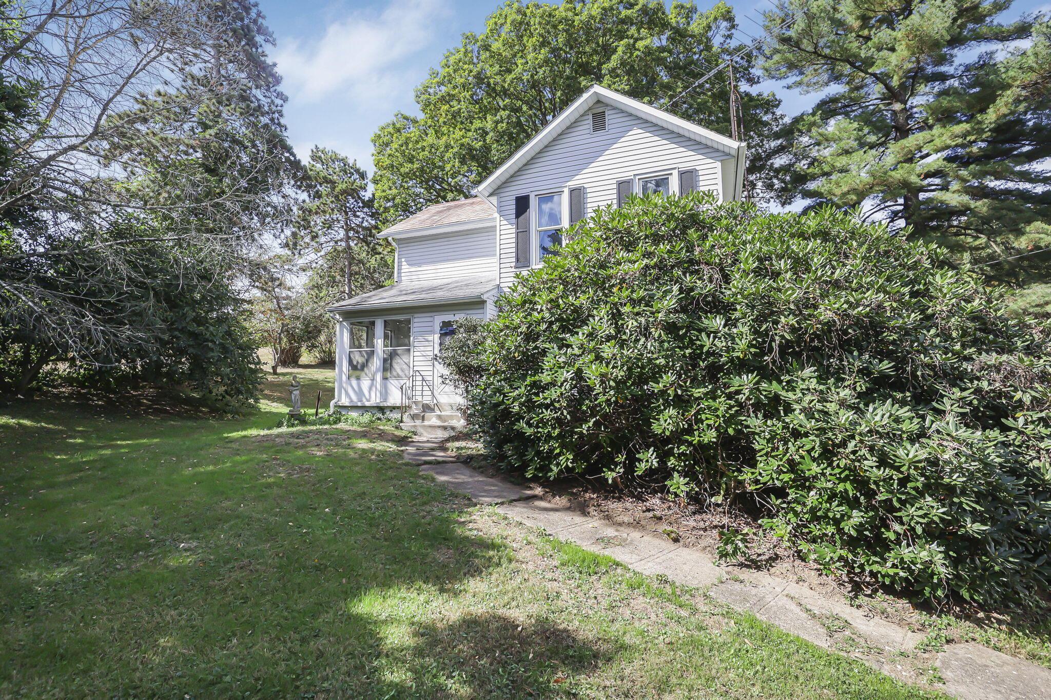 2259 Montgomery Road Northeast Newark, OH 43055 - Photo 5 of 44 2-web-or-mls-0N4A8853