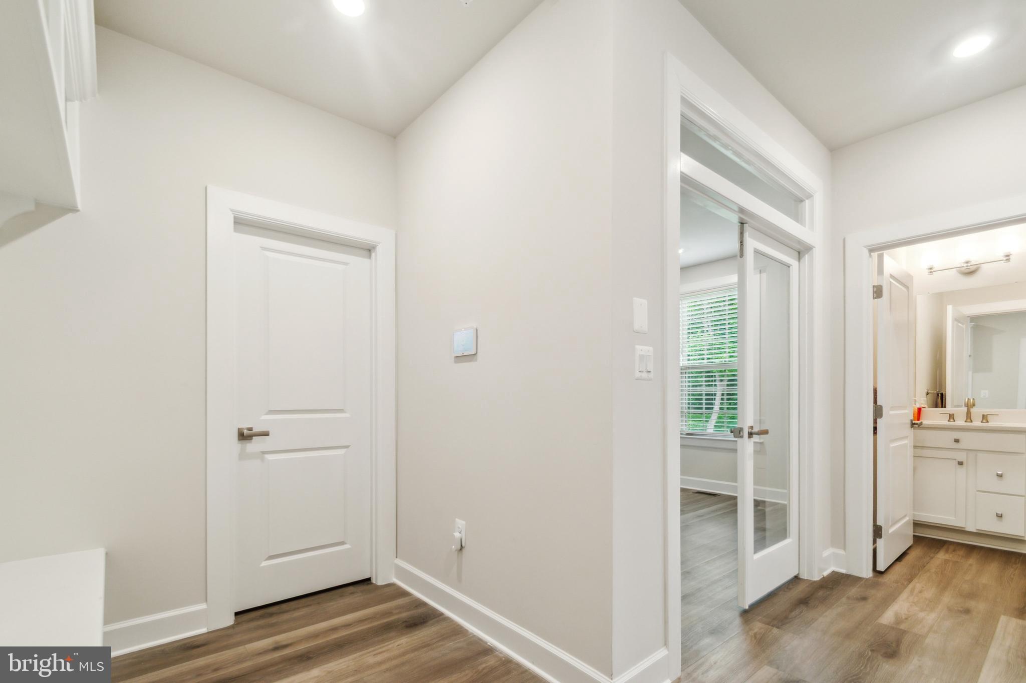 6536 Clubhouse Drive Laurel, MD 20708 - Photo 20 of 40 a view of bathroom
