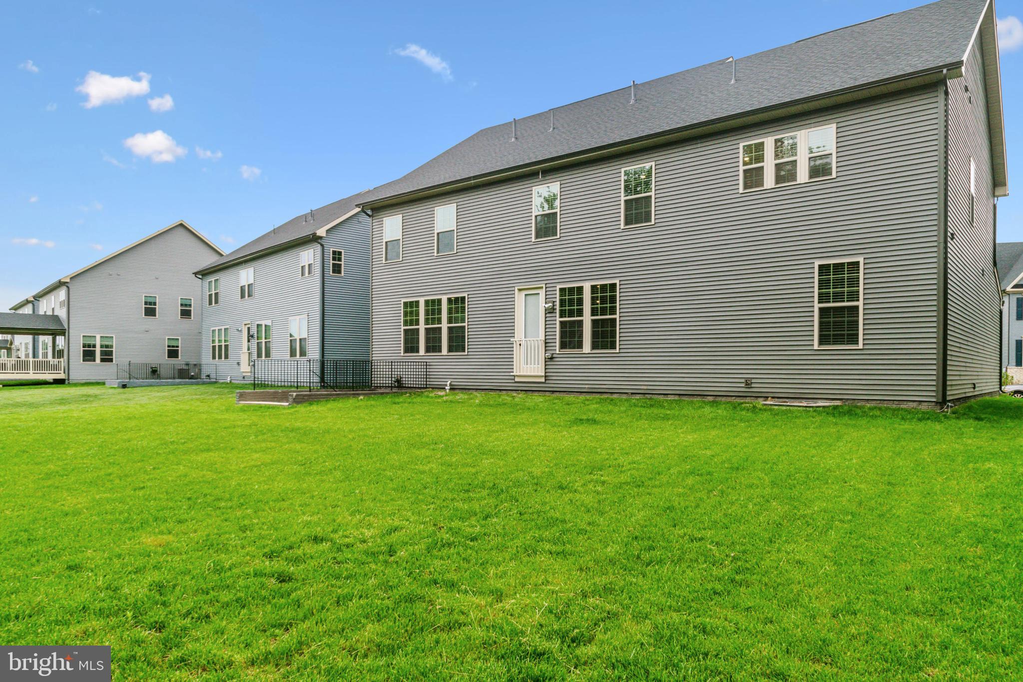 6536 Clubhouse Drive Laurel, MD 20708 - Photo 39 of 40 a view of a backyard of the house