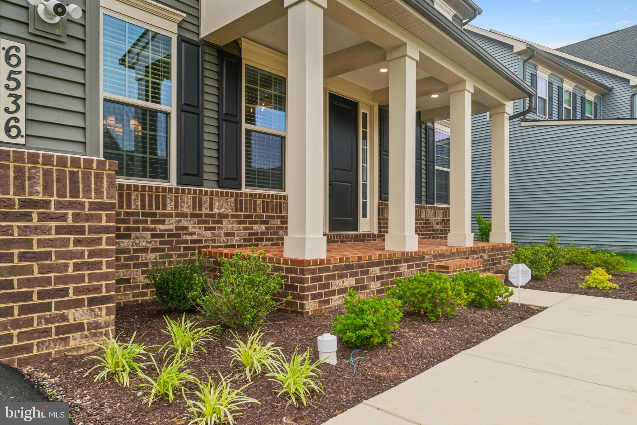 6536 Clubhouse Drive Laurel, MD 20708 - Photo 4 of 40 a front view of a house