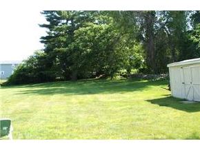 9 Meadowbrook Road Derry, NH 03038 - Photo 2 of 5