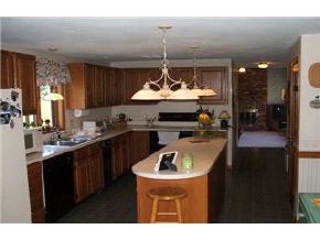 9 Meadowbrook Road Derry, NH 03038 - Photo 3 of 5