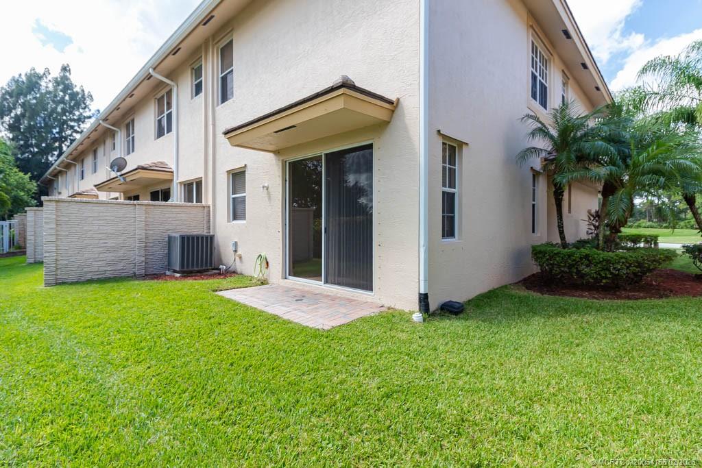 356 Southeast Bloxham Way Stuart, FL 34997 - Photo 5 of 62