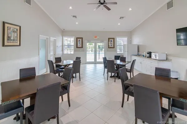 $3,200 | 356 Southeast Bloxham Way, Stuart, FL 34997