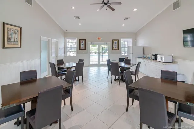 $3,200 | 356 Southeast Bloxham Way, Stuart, FL 34997