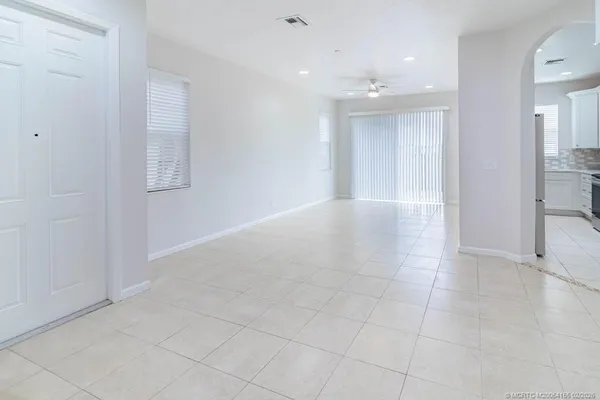 $3,200 | 356 Southeast Bloxham Way, Stuart, FL 34997