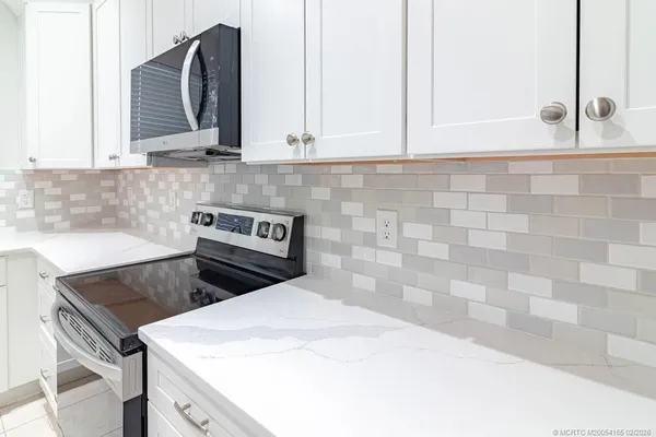 $3,200 | 356 Southeast Bloxham Way, Stuart, FL 34997