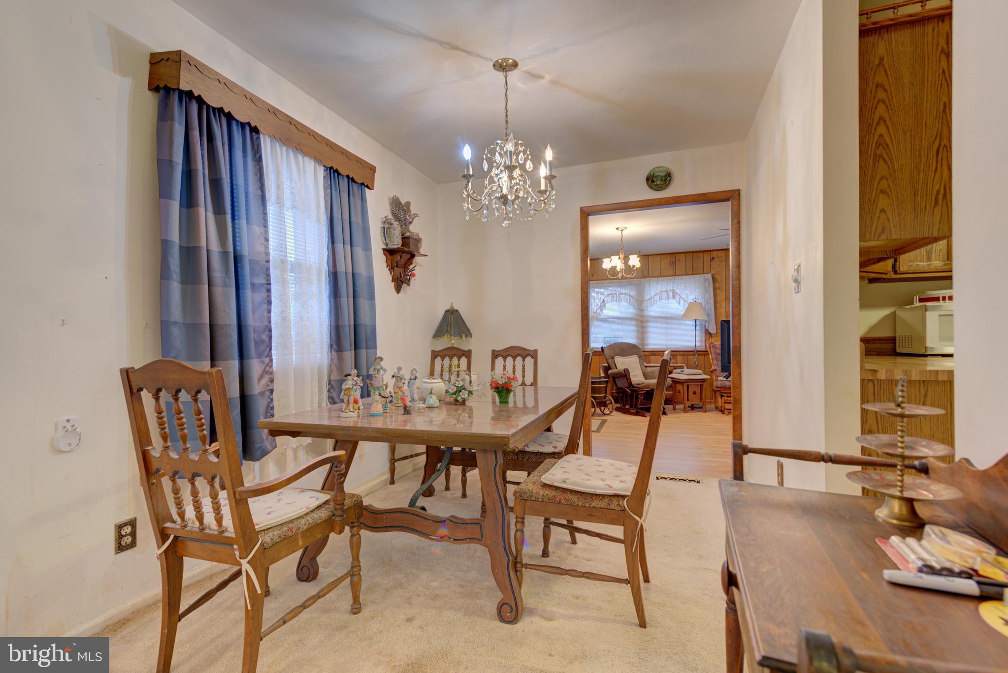 407 West Ash Road Sterling, VA 20164 - Photo 11 of 31 Dining room