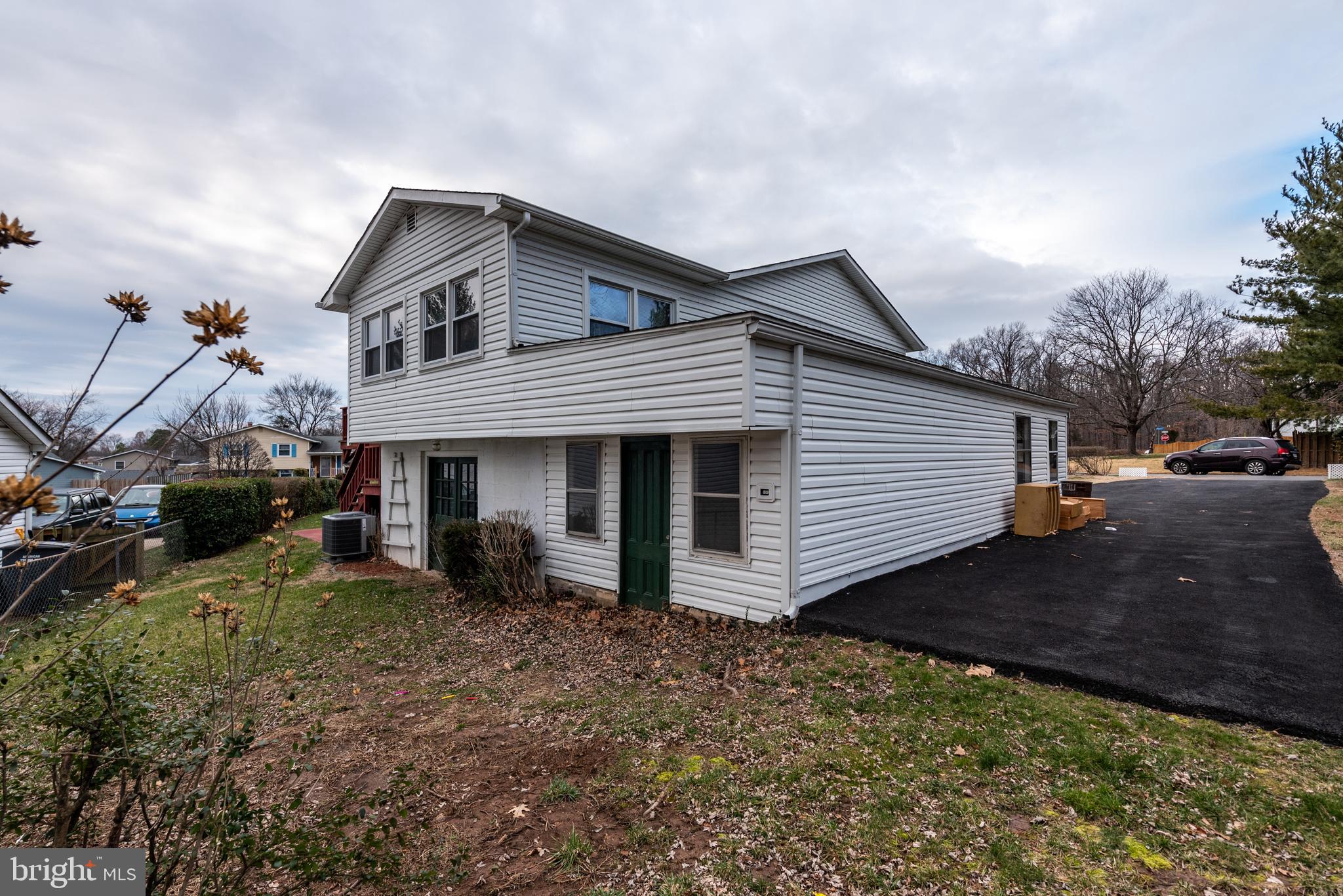407 West Ash Road Sterling, VA 20164 - Photo 30 of 31 Back of house