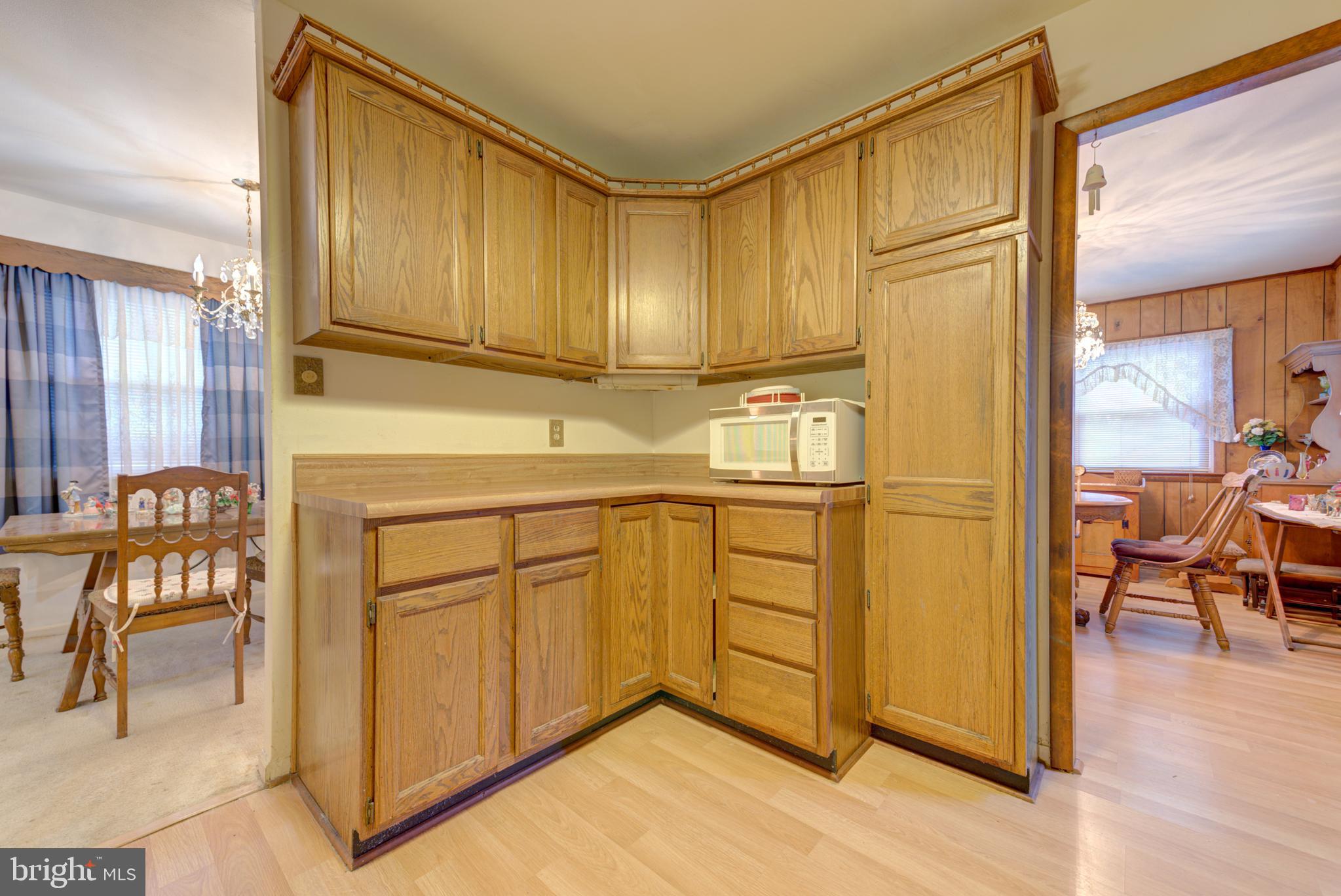 407 West Ash Road Sterling, VA 20164 - Photo 6 of 31 Kitchen