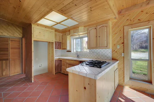 $715,000 | 13980 Mountain House Road, Penn Valley, CA 95946