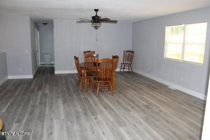 2915 Flat Hollow Road Speedwell, TN 37870 - Photo 18 of 31 20