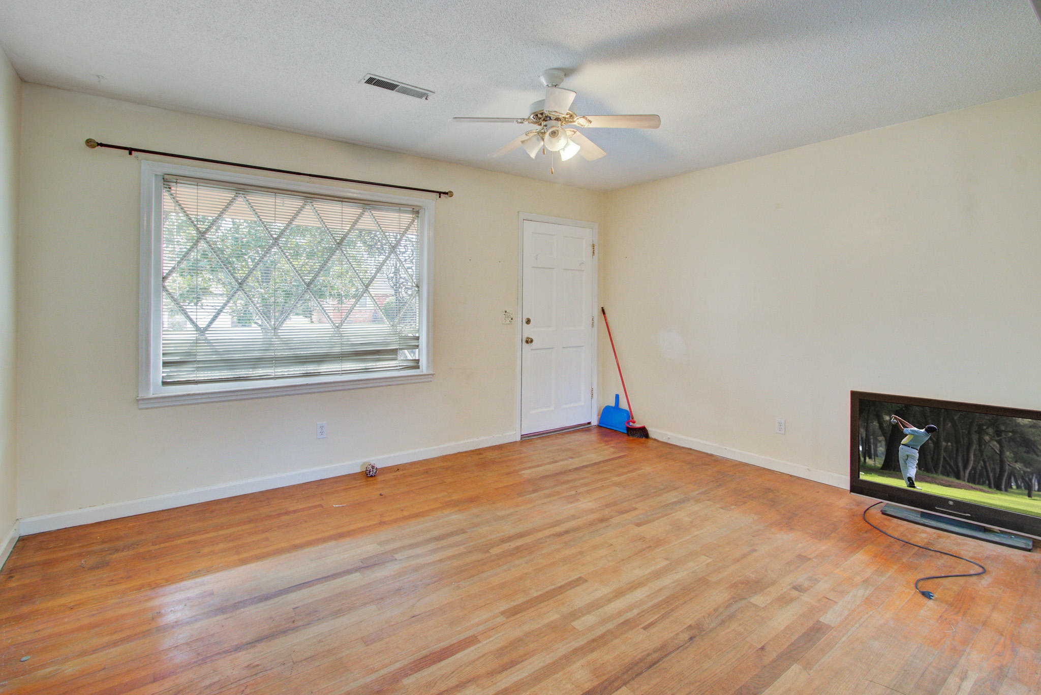 125 Azalea Road Goose Creek, SC 29445 - Photo 3 of 23 125 Azalea, Goose Creek SC (6)