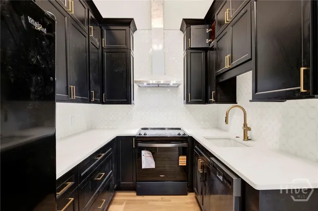 $3,600 | 105 East Gwinnett Street, Unit 2, Savannah, GA 31401