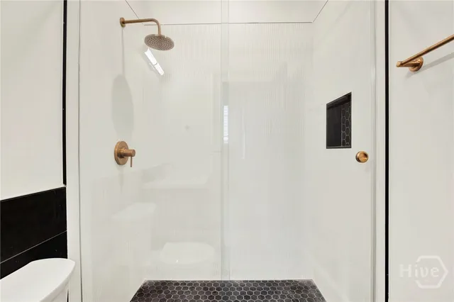 $3,600 | 105 East Gwinnett Street, Unit 2, Savannah, GA 31401