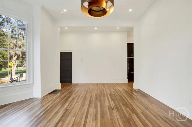 $3,600 | 105 East Gwinnett Street, Unit 2, Savannah, GA 31401