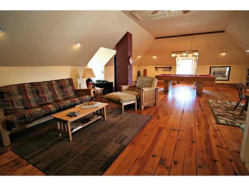 622 West Greenville Road Scituate, RI 02857 - Photo 19 of 25 Den/Family/Great Room.