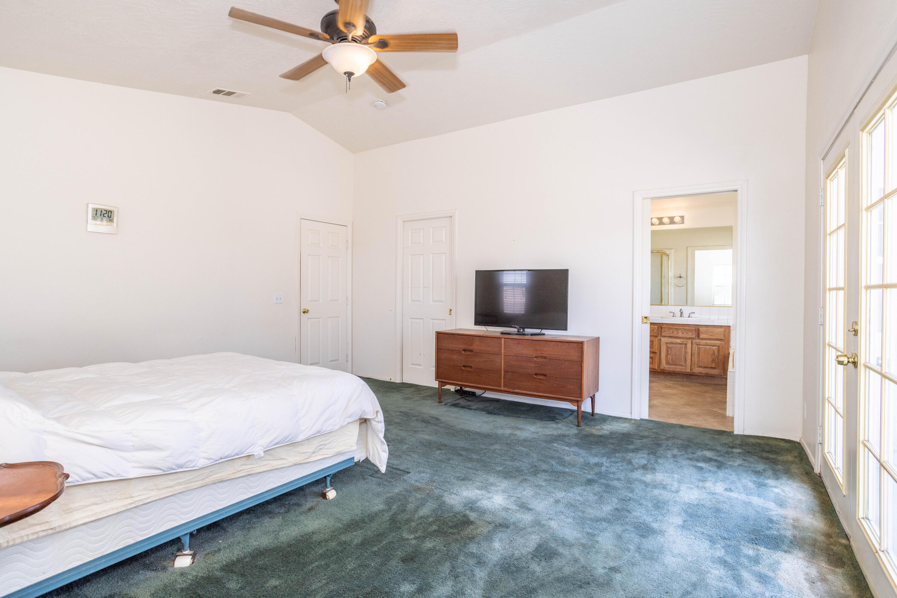 12664 Oasis Road Pinon Hills, CA 92372 - Photo 8 of 17 0I4A0703