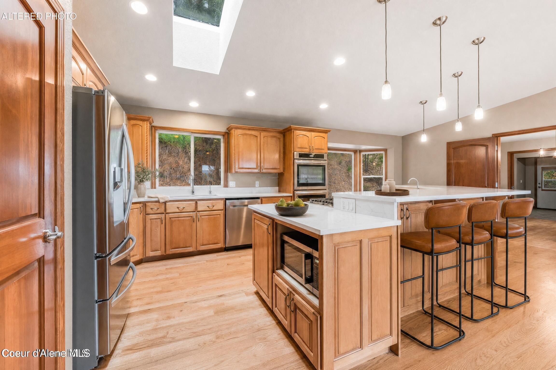 2719 North Reynolds Road Coeur D'Alene, ID 83814 - Photo 13 of 63 luxury-modern-staged-kitchen