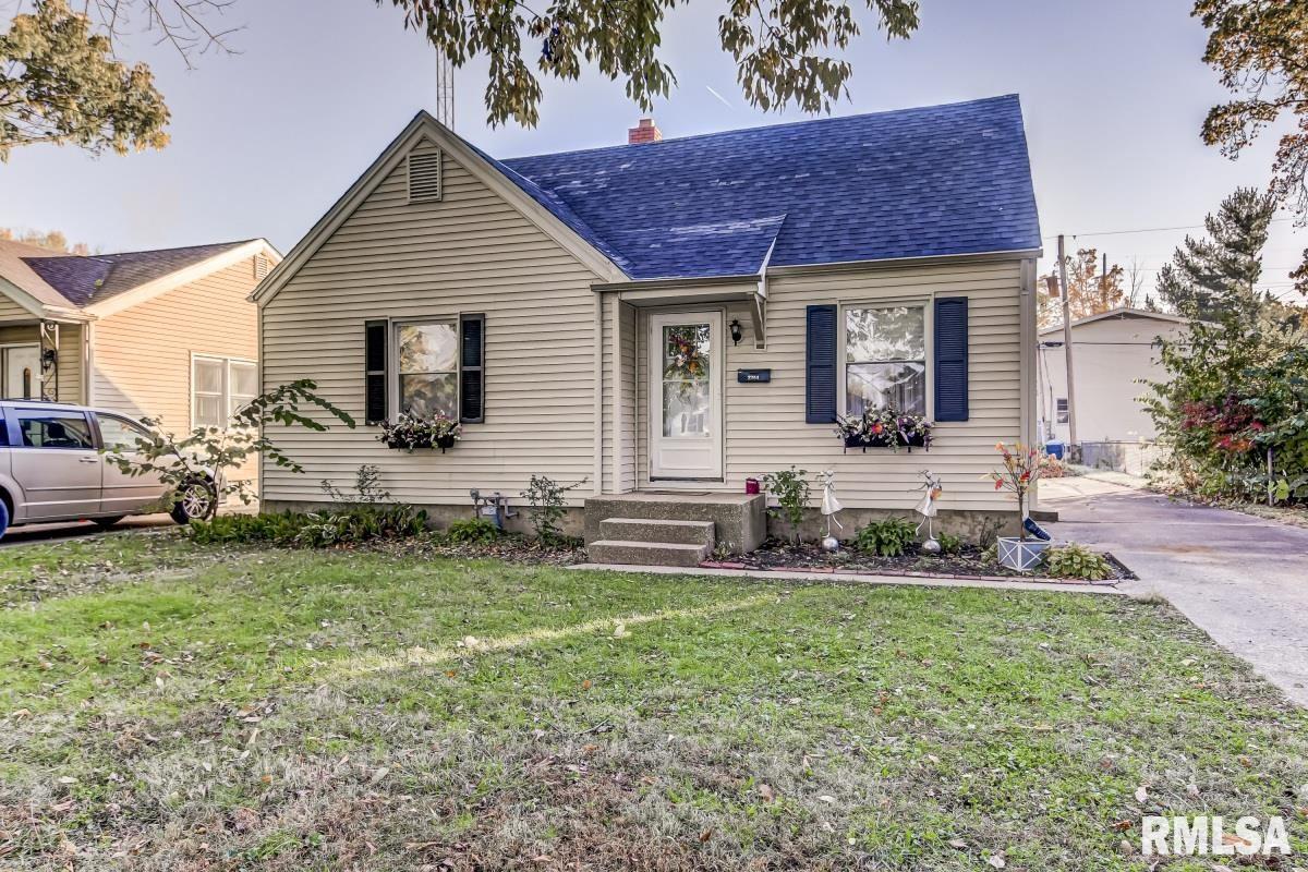 2244 South Spring Street Springfield, IL 62704 - Photo 1 of 18