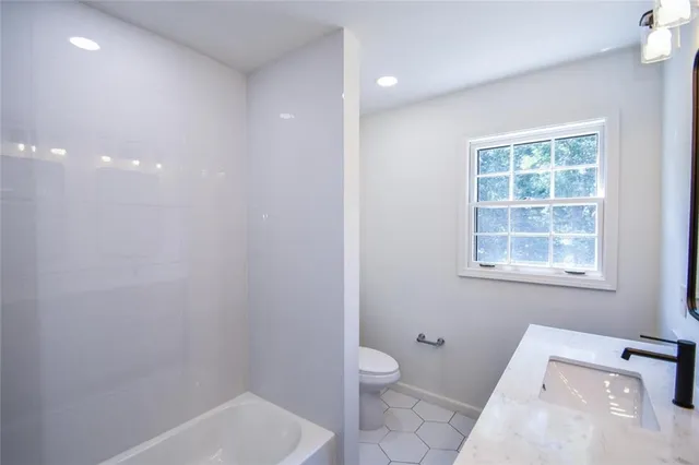 $4,100 | 17040 Birmingham Road, Alpharetta, GA 30004