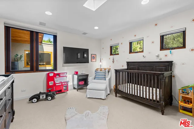 $25,000 | 4305 Clear Valley Drive, Encino, CA 91436