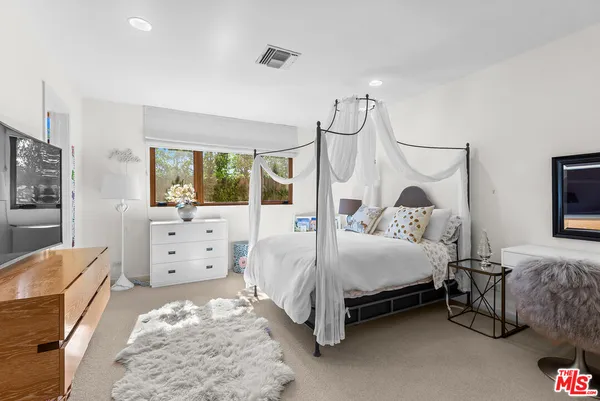 $19,999 | 4305 Clear Valley Drive, Encino, CA 91436