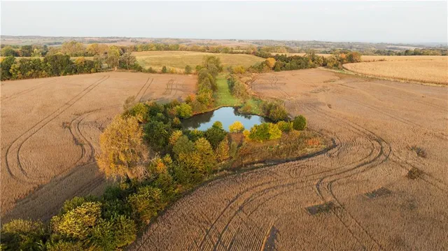 $942,991 | 3787 H Highway, Darlington, MO 64438