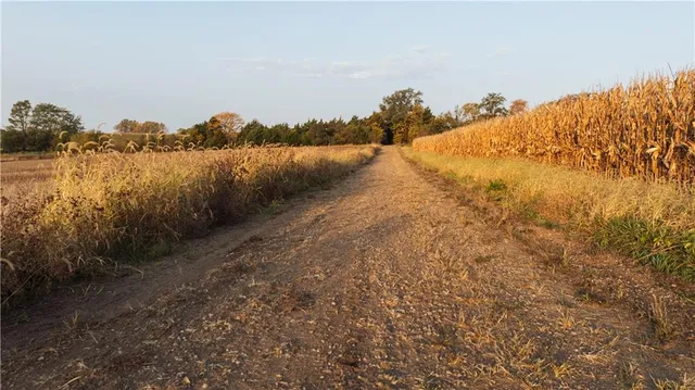 $942,991 | 3787 H Highway, Darlington, MO 64438