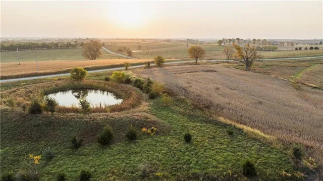 $942,991 | 3787 H Highway, Darlington, MO 64438