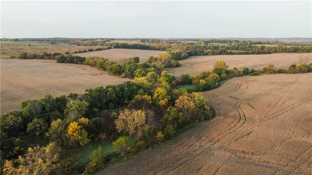 $942,991 | 3787 H Highway, Darlington, MO 64438