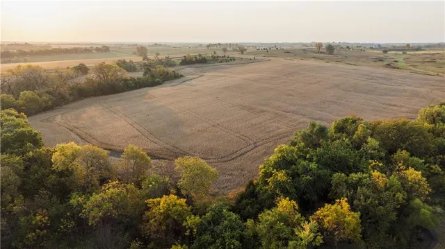 $942,991 | 3787 H Highway, Darlington, MO 64438