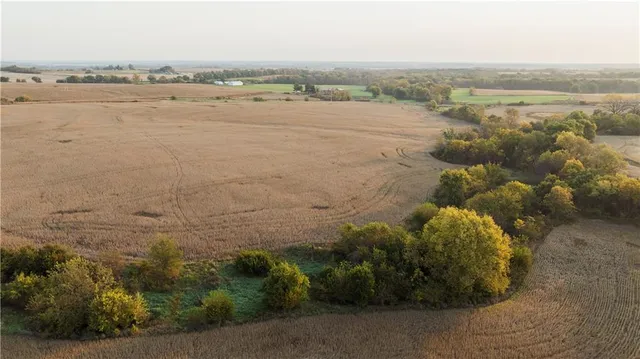 $942,991 | 3787 H Highway, Darlington, MO 64438