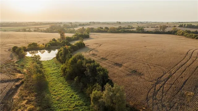 $942,991 | 3787 H Highway, Darlington, MO 64438