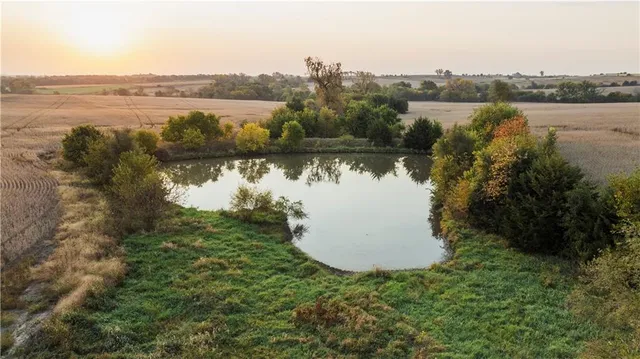 $942,991 | 3787 H Highway, Darlington, MO 64438