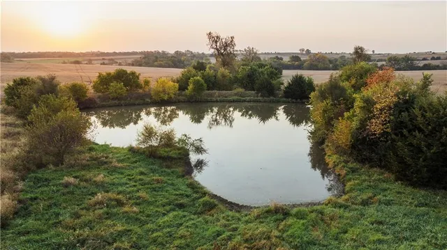 $942,991 | 3787 H Highway, Darlington, MO 64438