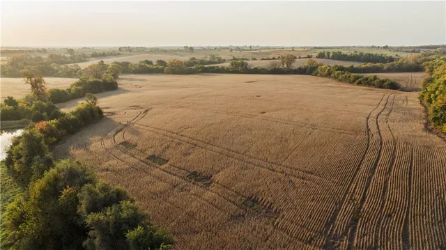 $942,991 | 3787 H Highway, Darlington, MO 64438