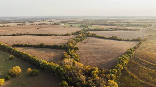 $942,991 | 3787 H Highway, Darlington, MO 64438