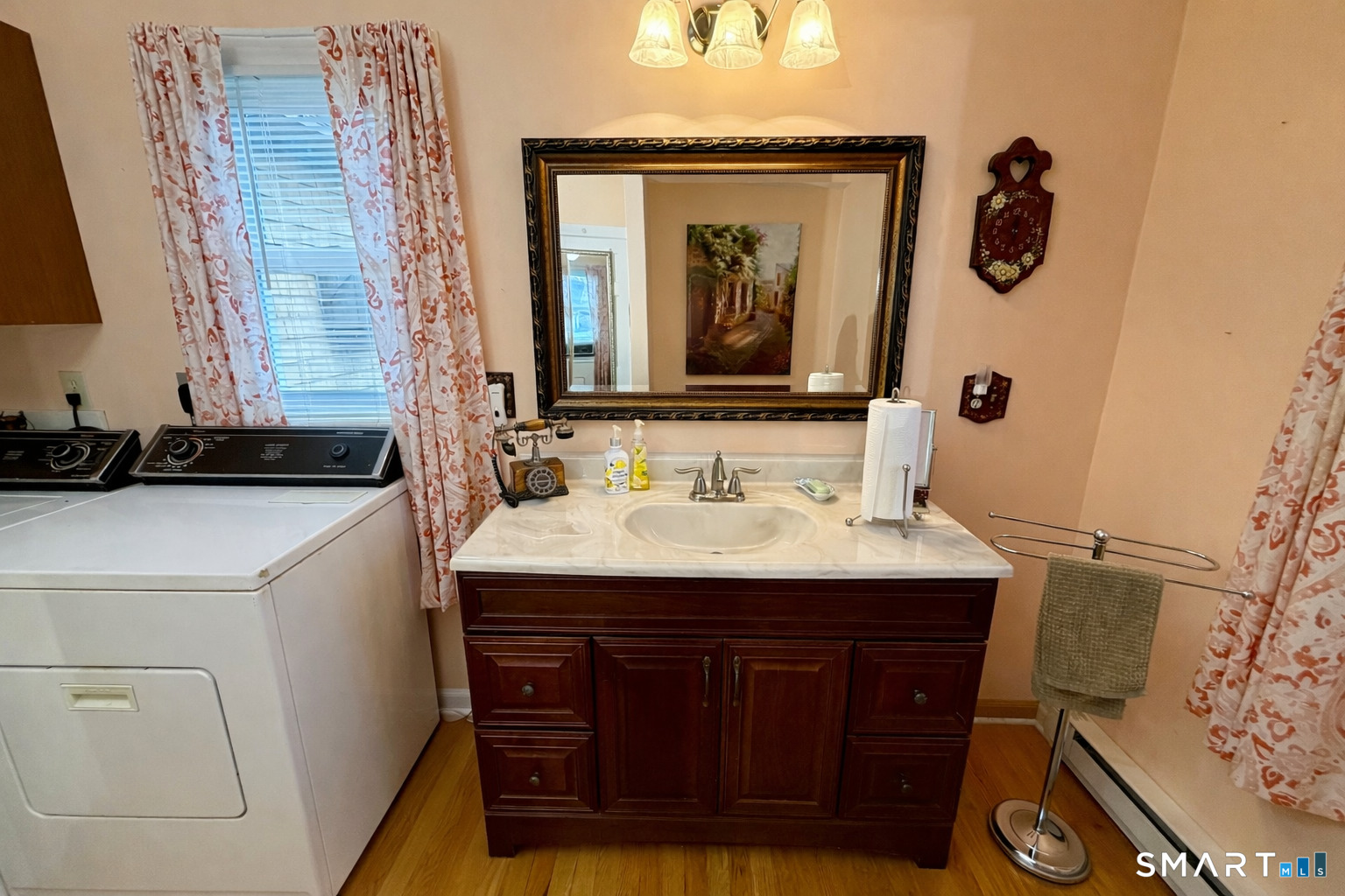 241 Niantic River Road Waterford, CT 06385 - Photo 17 of 40