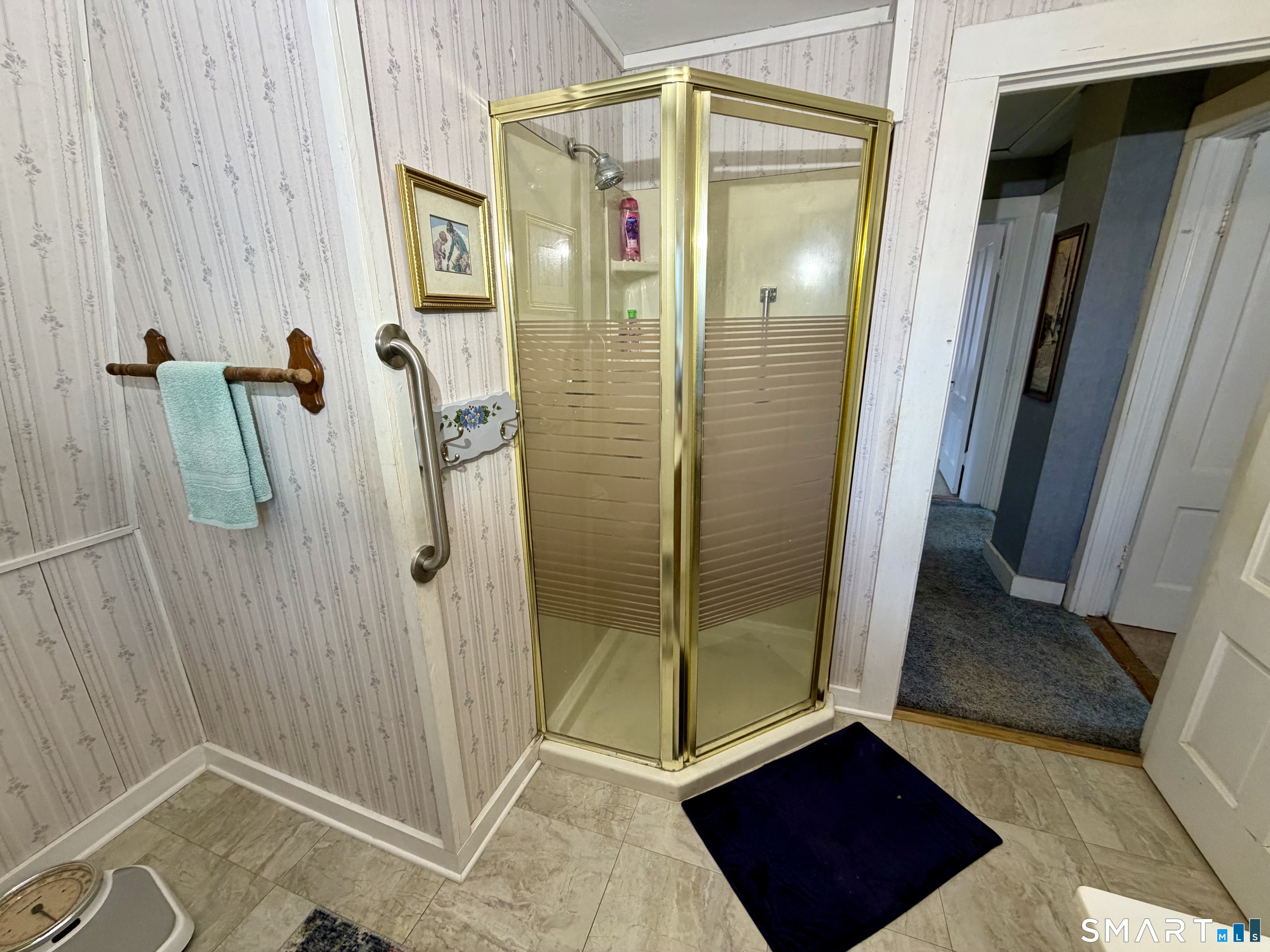 241 Niantic River Road Waterford, CT 06385 - Photo 26 of 40