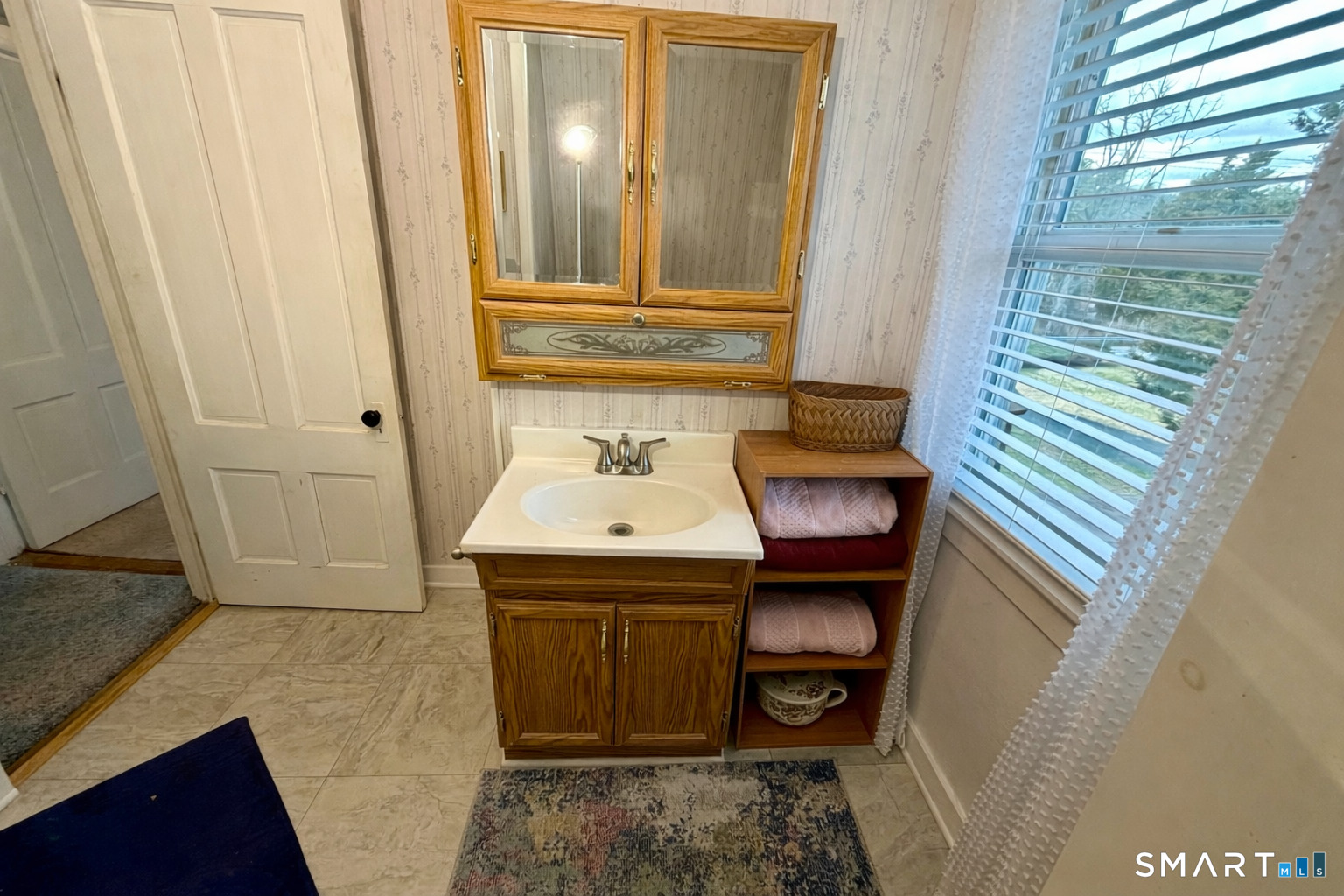 241 Niantic River Road Waterford, CT 06385 - Photo 27 of 40