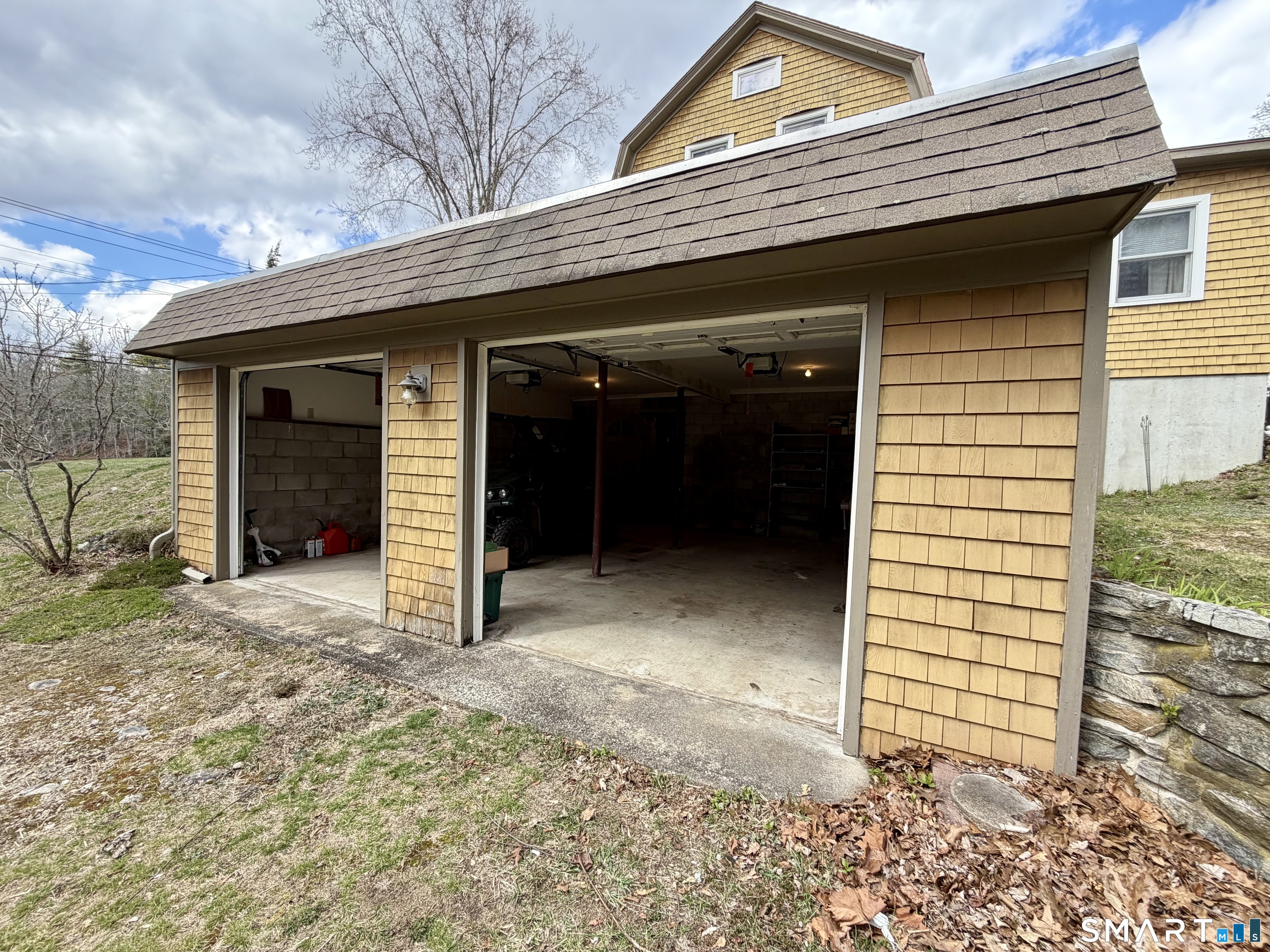 241 Niantic River Road Waterford, CT 06385 - Photo 30 of 40