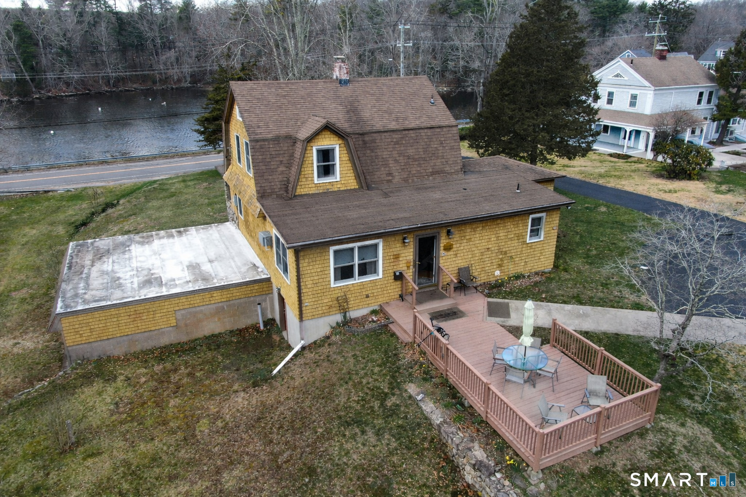 241 Niantic River Road Waterford, CT 06385 - Photo 38 of 40