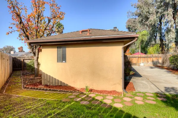 $299,000 | 7580 North Angus Street, Unit 103, Fresno, CA 93720