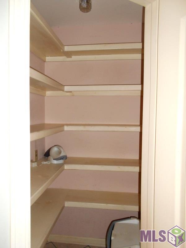 38152 H Armond Road Geismar, LA 70734 - Photo 12 of 26 Kitchen Pantry